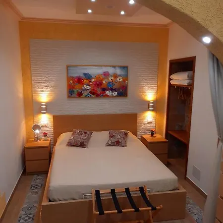 Holiday home Il Sole Della Guilla